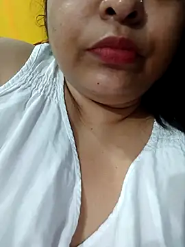 Snapshot of peu8 chatting on 05-05-26, 05:43 peu8 online show from 05-05-26, 05:43