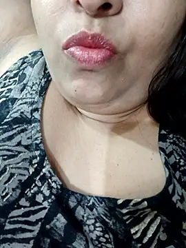 Snapshot of peu8 chatting on 05-14-26, 04:47 peu8 online show from 05-14-26, 04:47
