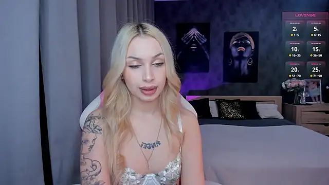 Snapshot of LanaMiracle chatting on 02-04-26, 04:07 LanaMiracle online show from 02-04-26, 04:07