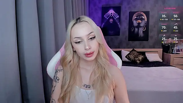 Snapshot of LanaMiracle chatting on 02-08-26, 04:16 LanaMiracle online show from 02-08-26, 04:16