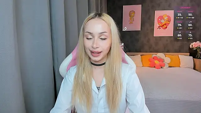 Snapshot of LanaMiracle chatting on 02-26-26, 04:00 LanaMiracle online show from 02-26-26, 04:00