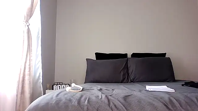 Snapshot of Arrbain chatting on 12-14-25, 09:58 Arrbain online show from 12-14-25, 09:58