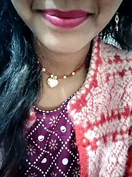 Snapshot of Aaisha_01 chatting on 12-16-25, 06:40 Aaisha 01 online show from 12-16-25, 06:40