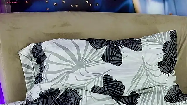 Snapshot of bella_moonlight_cr chatting on 02-08-26, 03:54 bella moonlight cr online show from 02-08-26, 03:54