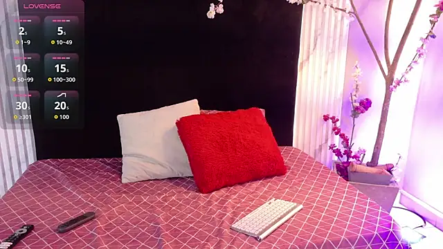 bella moonlight cr online show from 04-13-26, 03:56