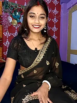Snapshot of Sweet-priyaa chatting on 05-10-26, 01:22 Sweet-priyaa online show from 05-10-26, 01:22