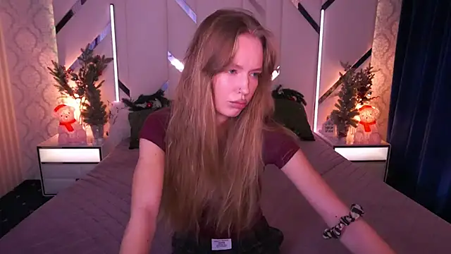 Snapshot of MollyyMayy chatting on 01-06-26, 09:24 MollyyMayy online show from 01-06-26, 09:24