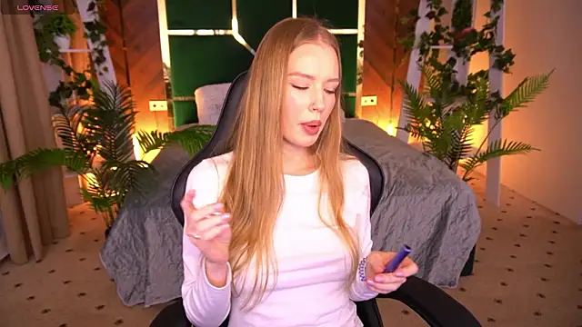 Snapshot of MollyyMayy chatting on 02-03-26, 03:28 MollyyMayy online show from 02-03-26, 03:28