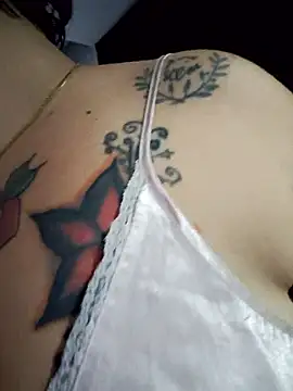 Divine Pouvoir online show from 01-11-26, 11:37