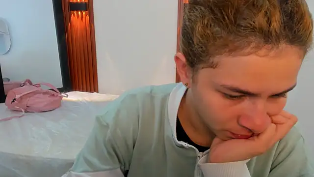 VivianOwen9 online show from 02-02-26, 11:42