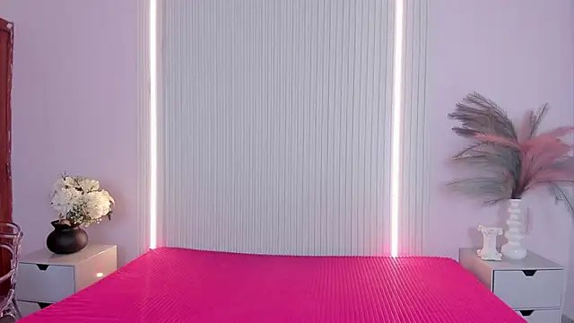 VivianOwen9 online show from 03-06-26, 12:12