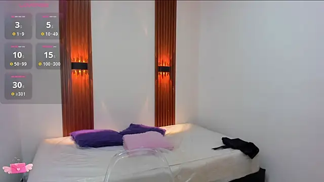 VivianOwen9 online show from 03-09-26, 09:30