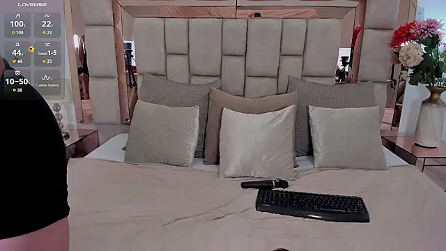 Snapshot of miaa_quinn chatting on 01-13-26, 03:45 miaa quinn online show from 01-13-26, 03:45