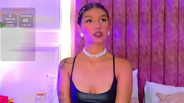 Mimi-Nyx online show from 05-04-26, 06:31