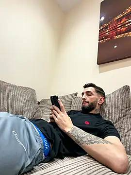 Snapshot of Juliann69Ramiro chatting on 01-18-26, 02:15 Juliann69Ramiro online show from 01-18-26, 02:15