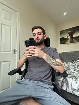 Snapshot of Juliann69Ramiro chatting on 02-27-26, 01:33 Juliann69Ramiro online show from 02-27-26, 01:33