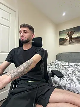 Snapshot of Juliann69Ramiro chatting on 03-06-26, 03:30 Juliann69Ramiro online show from 03-06-26, 03:30