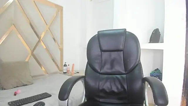 Selenaasm online show from 02-14-26, 09:22