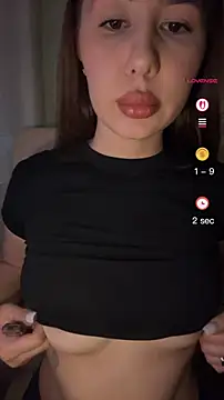 Snapshot of sparkbloomm chatting on 01-13-26, 01:22 sparkbloomm online show from 01-13-26, 01:22