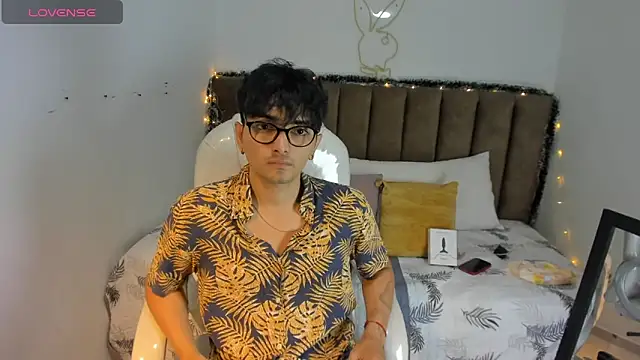 Archie 77 online show from 12-22-25, 07:33