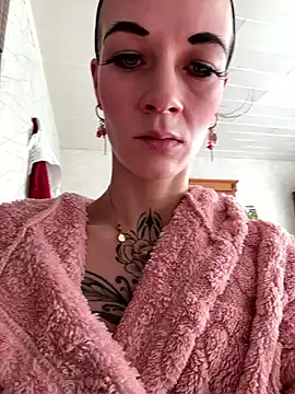 Snapshot of dein_traumchen chatting on 02-15-26, 10:03 dein traumchen online show from 02-15-26, 10:03