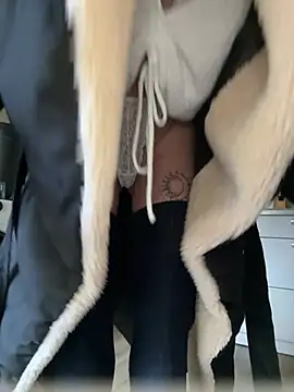 Snapshot of dein_traumchen chatting on 02-25-26, 12:59 dein traumchen online show from 02-25-26, 12:59