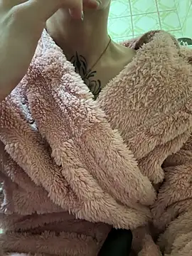 Snapshot of dein_traumchen chatting on 03-05-26, 04:41 dein traumchen online show from 03-05-26, 04:41