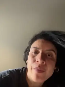 Snapshot of Lena-Williamss chatting on 12-18-25, 08:26 Lena-Williamss online show from 12-18-25, 08:26