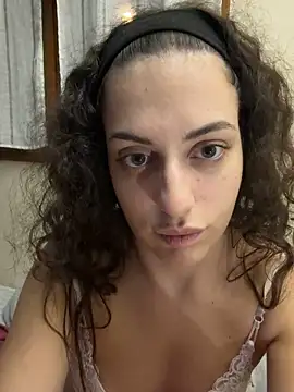 Snapshot of CoquineCharmeuse chatting on 02-22-26, 06:17 CoquineCharmeuse online show from 02-22-26, 06:17