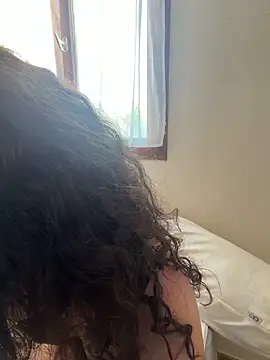 CoquineCharmeuse online show from 04-02-26, 01:20