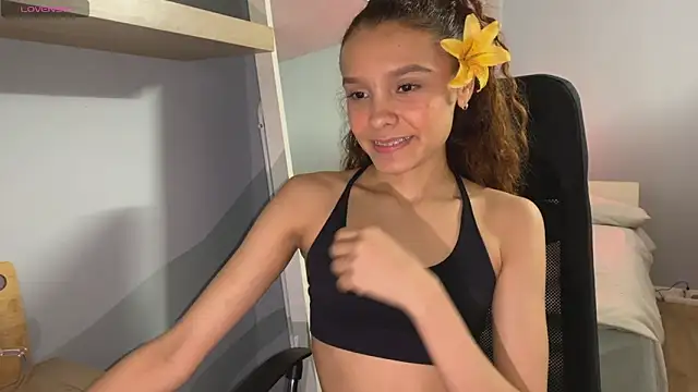 Sunshineegirll online show from 12-22-25, 04:48