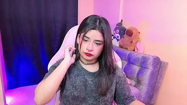 Snapshot of bonnieTaylor1 chatting on 12-18-25, 04:40 bonnieTaylor1 online show from 12-18-25, 04:40