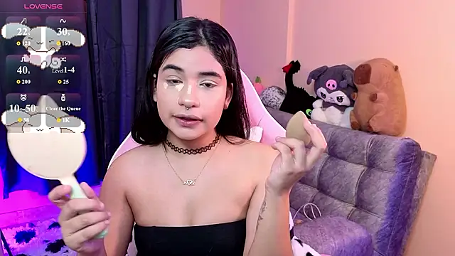 Snapshot of bonnieTaylor1 chatting on 03-12-26, 04:07 bonnieTaylor1 online show from 03-12-26, 04:07