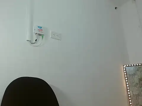 Snapshot of Shawnycarson chatting on 01-05-26, 05:27 Shawnycarson online show from 01-05-26, 05:27