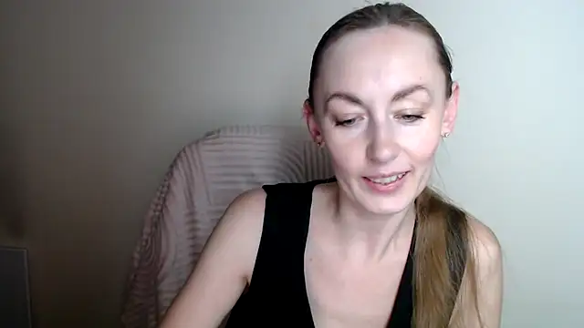 LiaSeass  online show from 06-24-26, 12:04