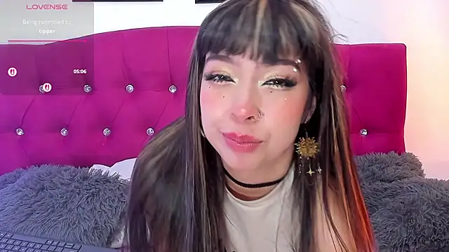 Snapshot of isis_nova chatting on 03-11-26, 05:35 isis nova online show from 03-11-26, 05:35