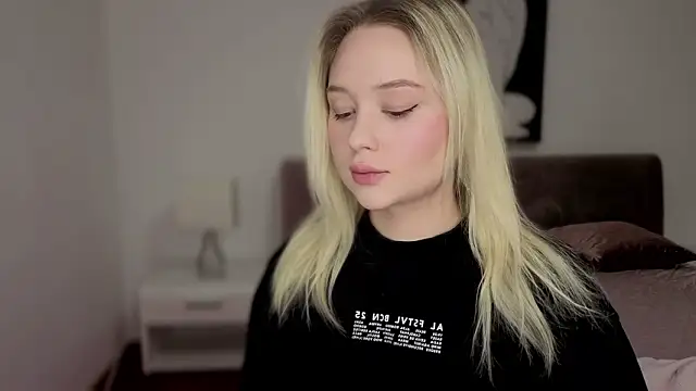 Snapshot of Jessiestar_ chatting on 02-03-26, 02:00 Jessiestar online show from 02-03-26, 02:00