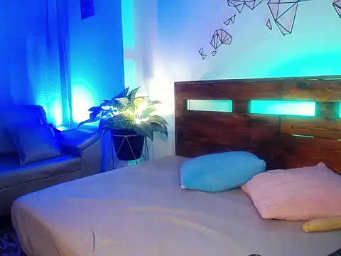 Snapshot of Catalinajoyful chatting on 02-21-26, 04:13 Catalinajoyful online show from 02-21-26, 04:13