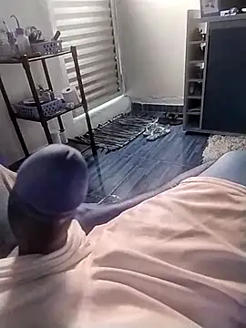 Snapshot of kaspzl chatting on 02-12-26, 10:43 kaspzl online show from 02-12-26, 10:43