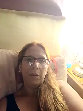 Snapshot of cari75 chatting on 02-11-26, 07:02 cari75 online show from 02-11-26, 07:02