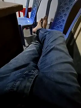 Snapshot of SHARIF12123 chatting on 02-20-26, 03:56 SHARIF12123 online show from 02-20-26, 03:56