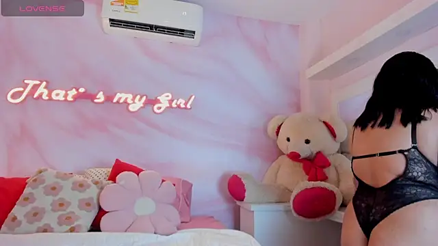 Snapshot of EVANGELIINE_21 chatting on 02-06-26, 06:55 EVANGELIINE 21 online show from 02-06-26, 06:55