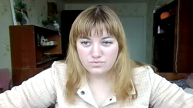 Snapshot of swett_girll chatting on 02-20-26, 12:49 swett girll online show from 02-20-26, 12:49