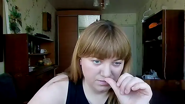 Snapshot of swett_girll chatting on 03-04-26, 10:32 swett girll online show from 03-04-26, 10:32