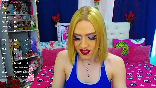 Snapshot of golden_girl01 chatting on 07-09-26, 07:07 golden girl01 online show from 07-09-26, 07:07