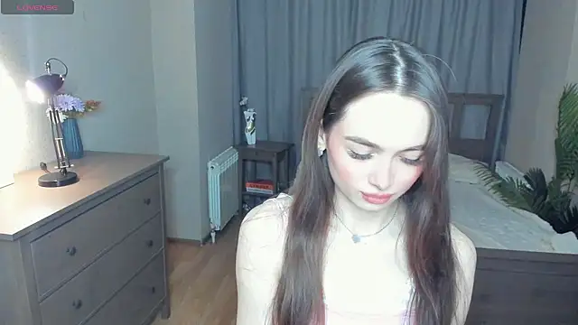 Snapshot of YvonneRobes chatting on 03-05-26, 08:27 YvonneRobes online show from 03-05-26, 08:27