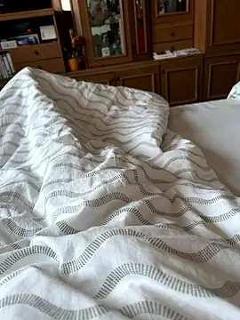 Snapshot of csikar chatting on 01-11-26, 06:40 csikar online show from 01-11-26, 06:40