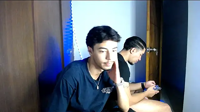 Snapshot of top_jax1 chatting on 01-14-26, 04:51 top jax1 online show from 01-14-26, 04:51