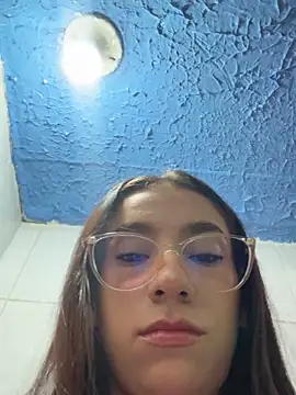 Snapshot of lunaluxury22 chatting on 03-11-26, 01:39 lunaluxury22 online show from 03-11-26, 01:39