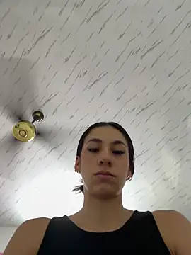 lunaluxury22 online show from 04-29-26, 01:15